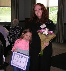 2018 Angeline Gale Scholarship awardee Heather Hovinen and her daughter at the AAUW Naperville Area awards event